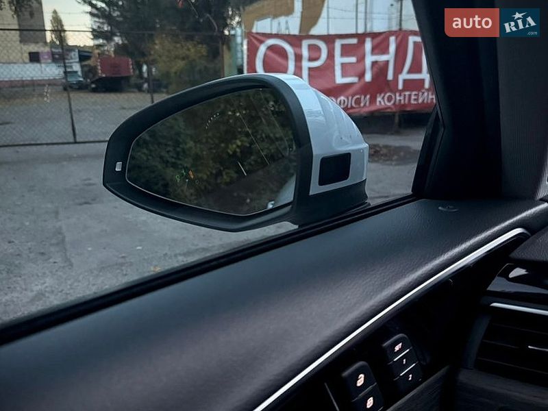 Седан Audi A4 2022 в Киеве