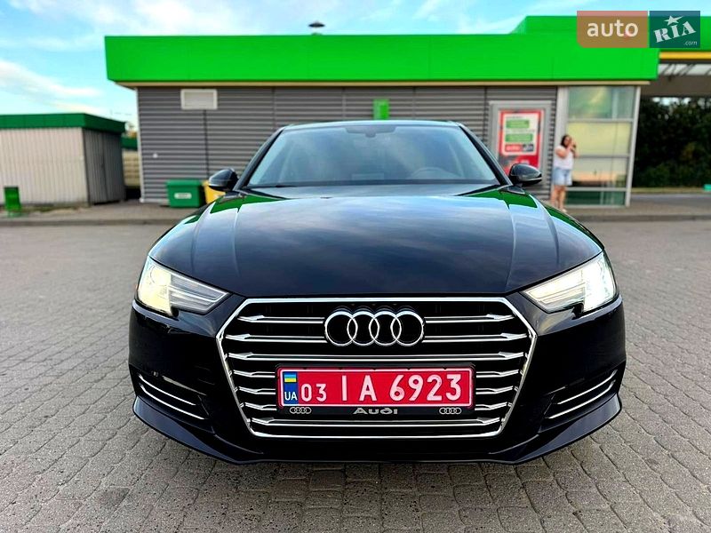 Седан Audi A4 2017 в Хмельницком