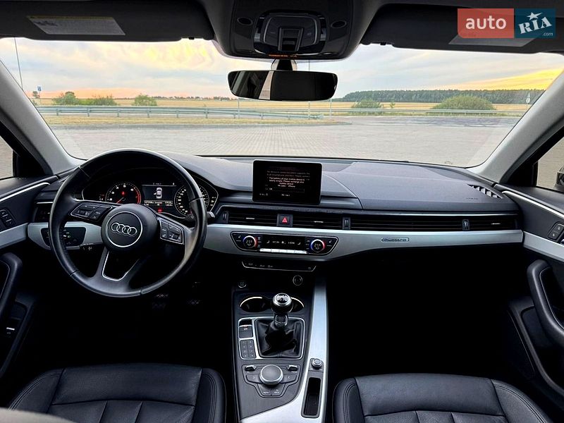 Седан Audi A4 2017 в Хмельницком