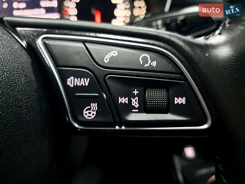 Седан Audi A4 2017 в Хмельницком