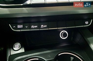 Седан Audi A4 2017 в Хмельницком