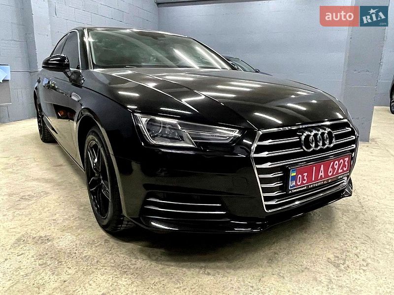 Седан Audi A4 2017 в Хмельницком