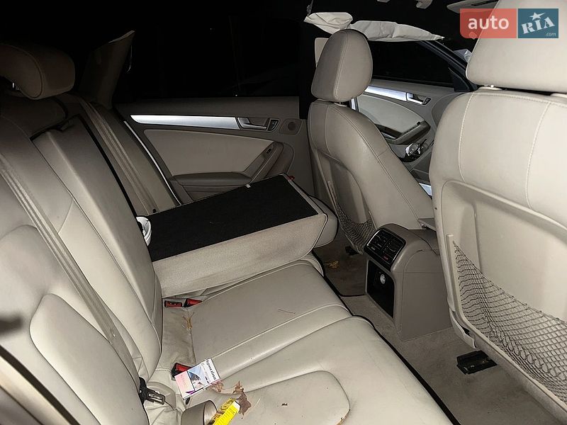 Седан Audi A4 2011 в Ирпене