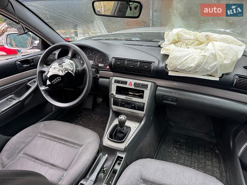 Седан Audi A4 2000 в Киеве