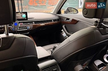 Седан Audi A4 2019 в Полтаве
