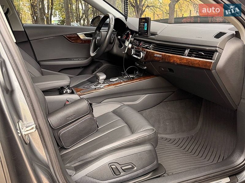 Седан Audi A4 2019 в Полтаве