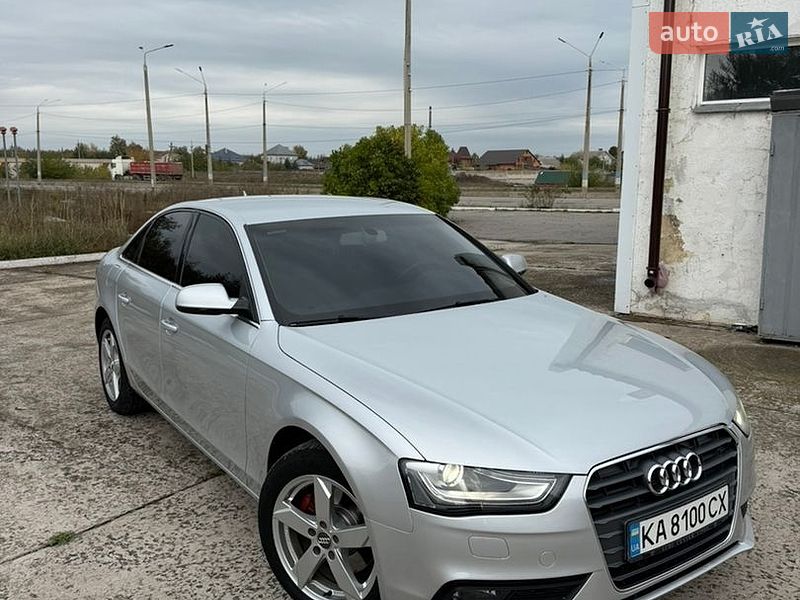 Седан Audi A4 2013 в Кам'янському