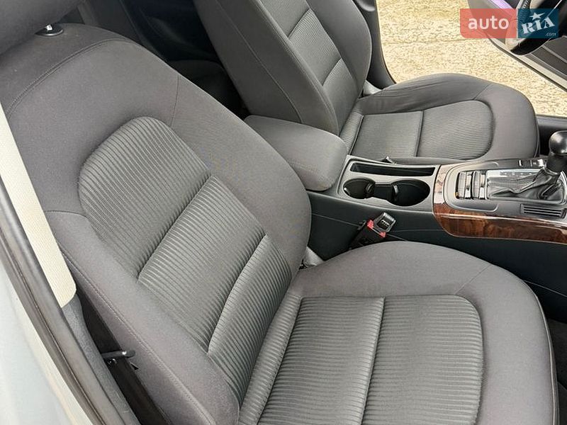 Седан Audi A4 2013 в Кам'янському