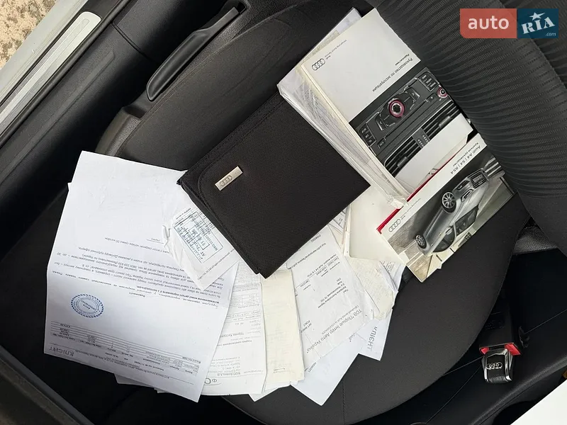 Седан Audi A4 2013 в Кам'янському документ