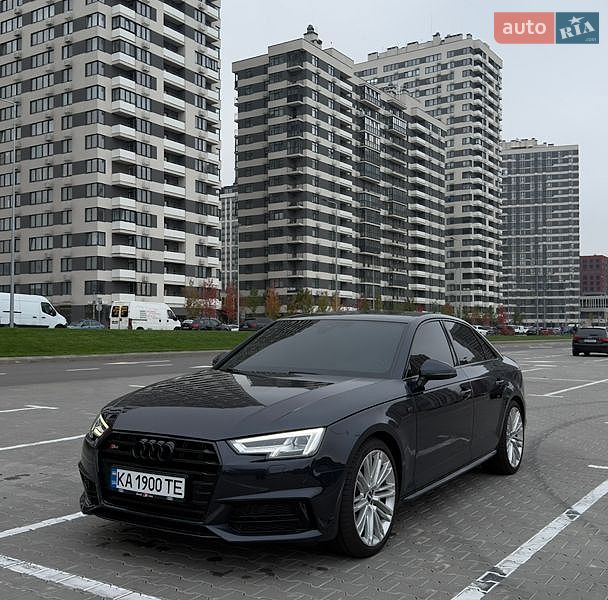 Седан Audi A4 2017 в Киеве