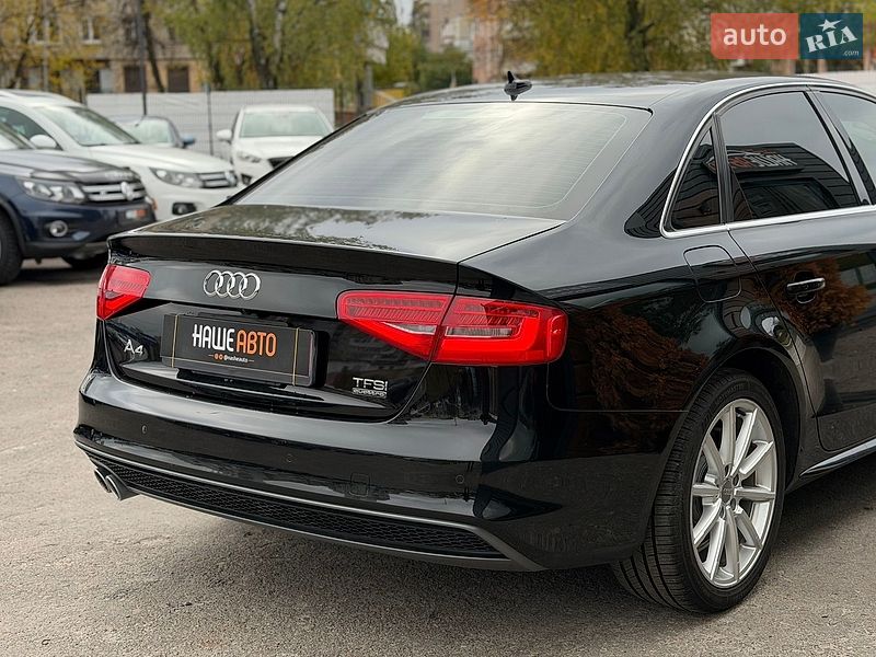 Седан Audi A4 2015 в Шептицькому