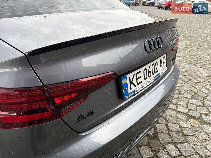 Седан Audi A4 2017 в Днепре