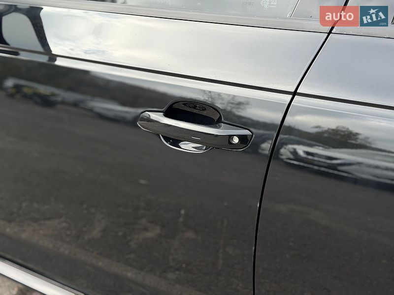 Седан Audi A4 2016 в Шептицькому
