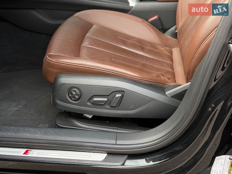 Седан Audi A4 2016 в Шептицькому