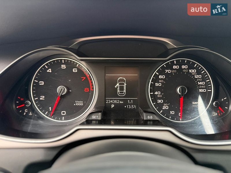 Седан Audi A4 2013 в Горишних Плавнях