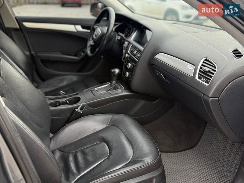Седан Audi A4 2013 в Горишних Плавнях