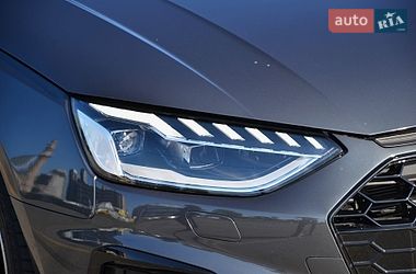 Седан Audi A4 2022 в Киеве