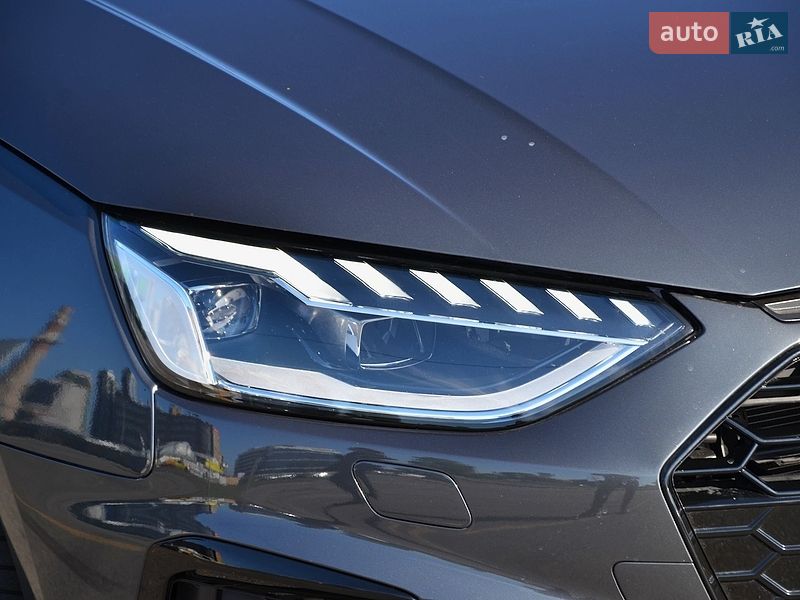 Седан Audi A4 2022 в Киеве