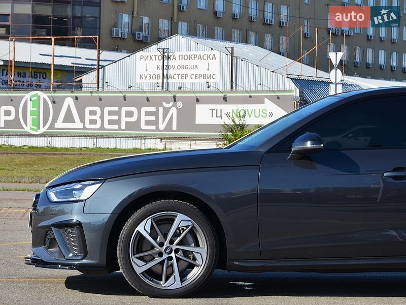 Седан Audi A4 2022 в Києві