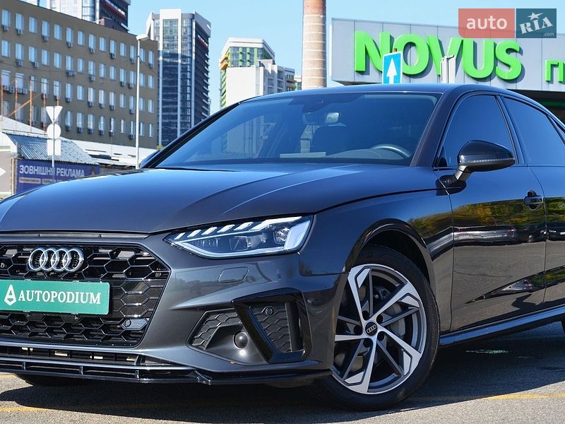 Седан Audi A4 2022 в Києві