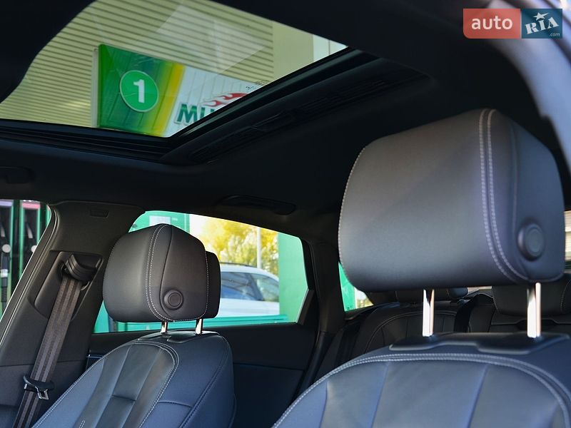 Седан Audi A4 2022 в Києві