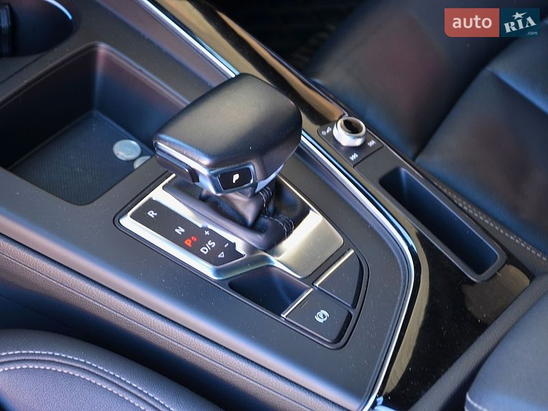 Седан Audi A4 2022 в Киеве