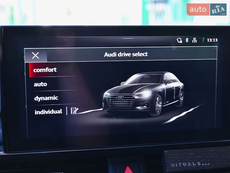 Седан Audi A4 2022 в Києві