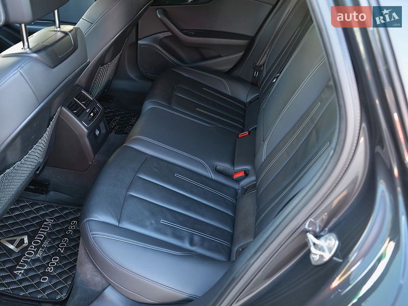 Седан Audi A4 2022 в Києві