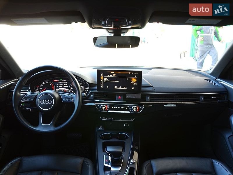 Седан Audi A4 2022 в Києві