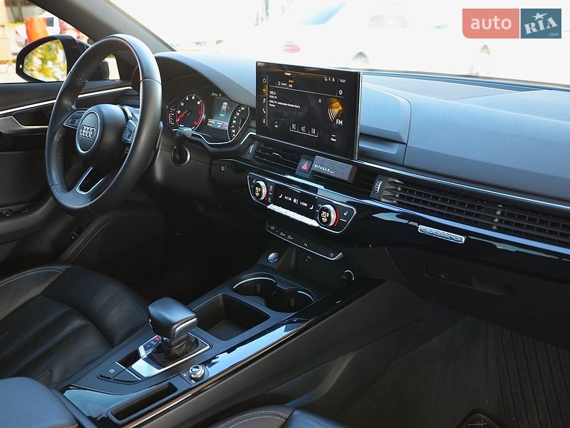 Седан Audi A4 2022 в Києві