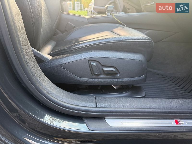 Седан Audi A4 2017 в Львове