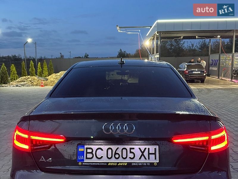 Седан Audi A4 2015 в Львове