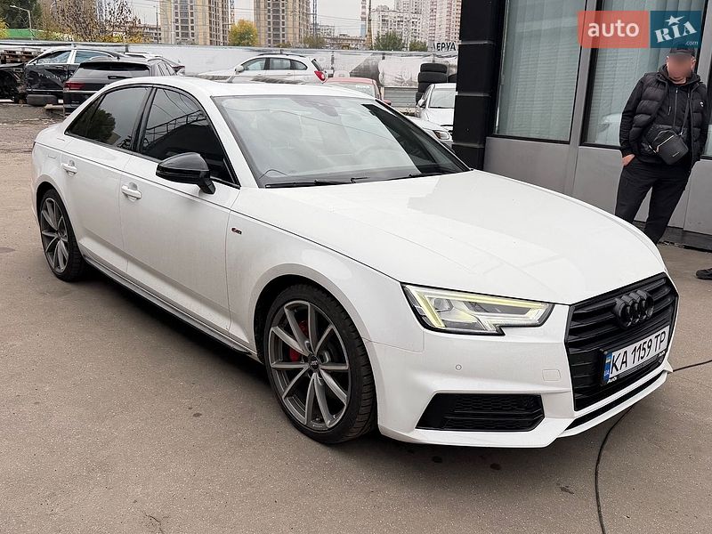 Седан Audi A4 2018 в Киеве