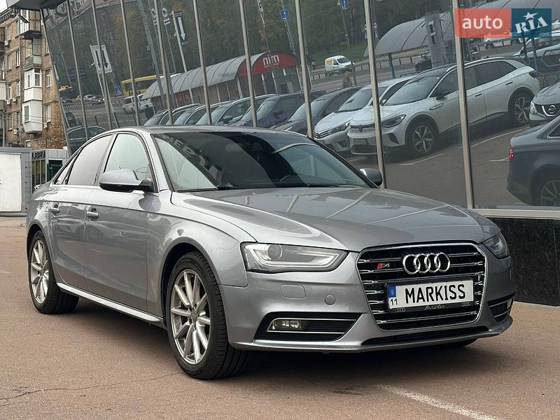 Седан Audi A4 2015 в Києві фото Седан Audi A4 2015 в Києві