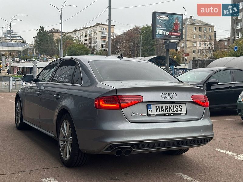 Седан Audi A4 2015 в Киеве