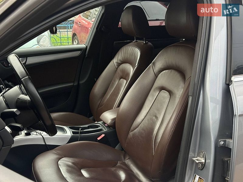 Седан Audi A4 2015 в Киеве