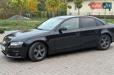 Седан Audi A4 2011 в Остроге