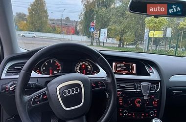 Седан Audi A4 2011 в Остроге