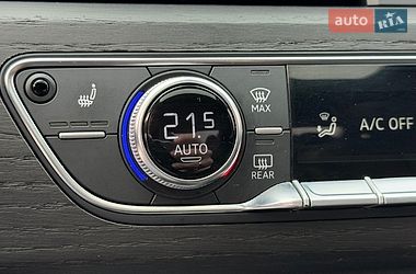 Седан Audi A4 2024 в Києві