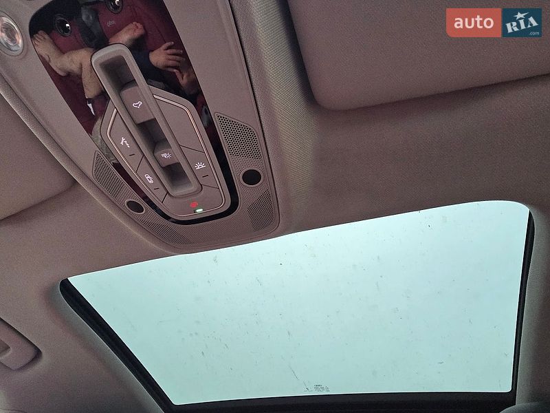 Универсал Audi A4 2017 в Киеве