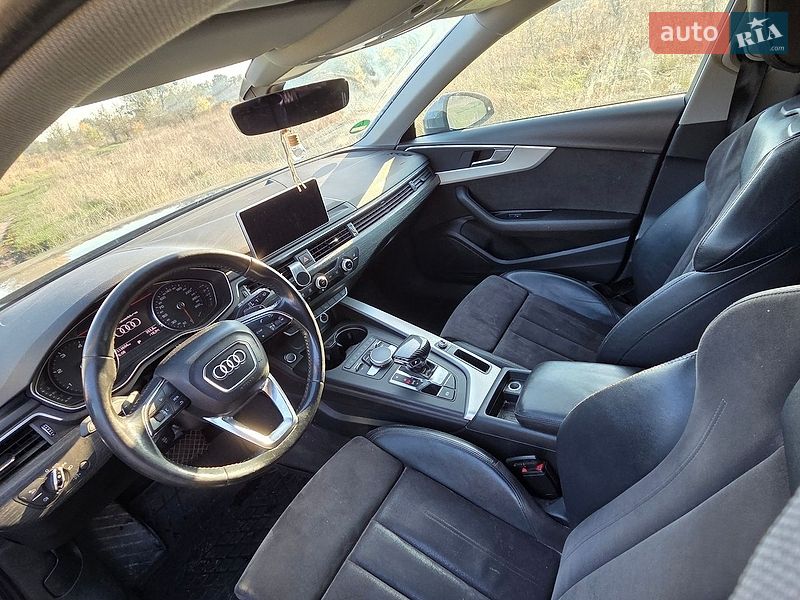 Универсал Audi A4 2017 в Киеве