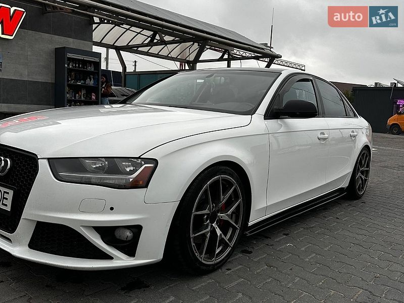 Седан Audi A4 2014 в Буче