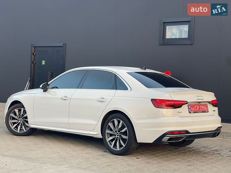 Седан Audi A4 2021 в Стрые