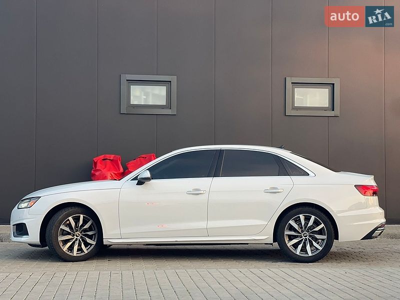 Седан Audi A4 2021 в Стрые
