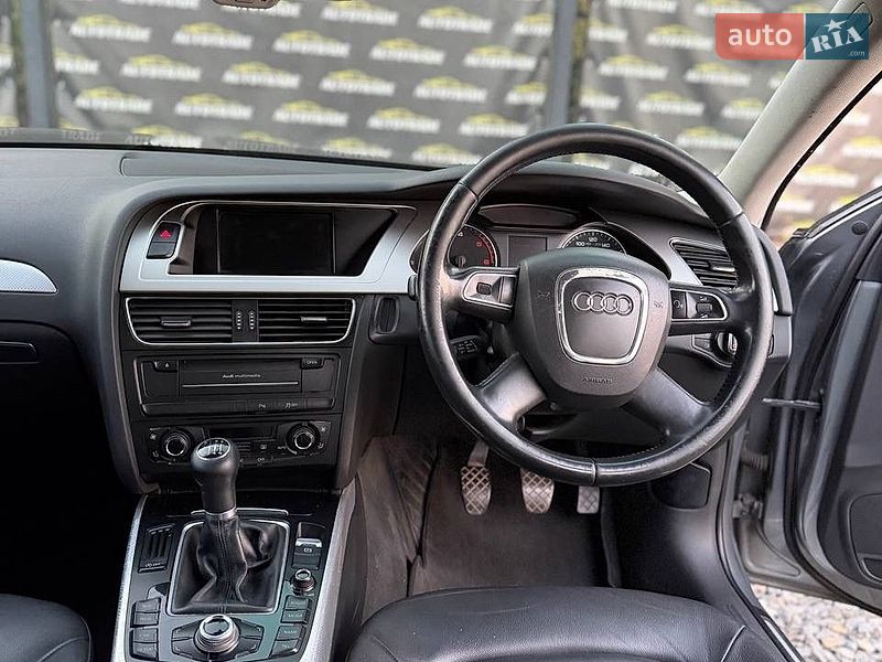 Седан Audi A4 2011 в Киеве