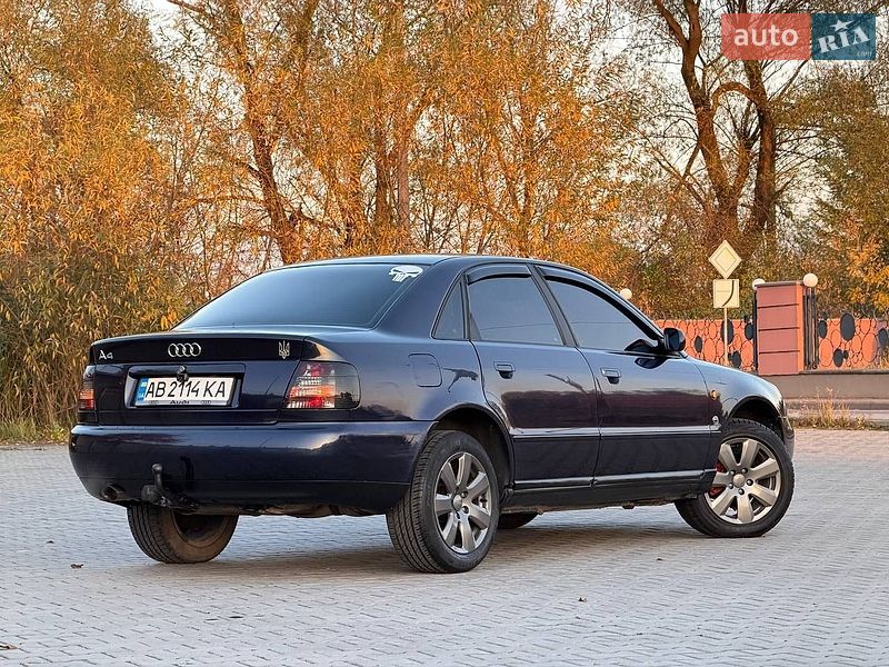 Седан Audi A4 1997 в Дрогобичі