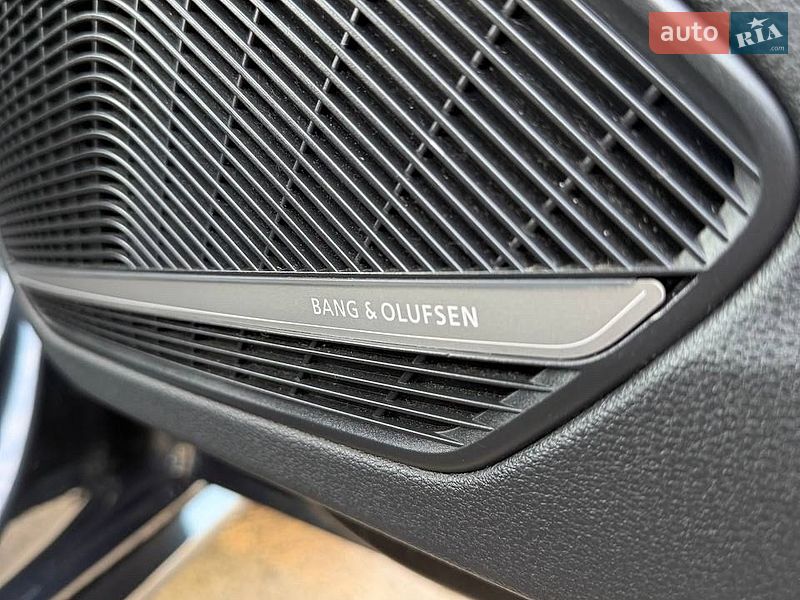 Седан Audi A4 2015 в Первомайске