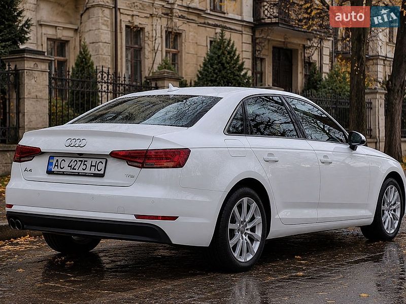 Седан Audi A4 2017 в Луцьку