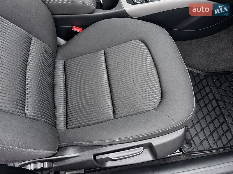 Универсал Audi A4 2014 в Киеве