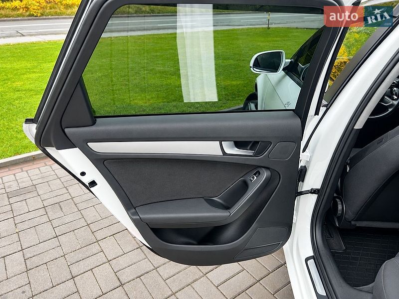 Универсал Audi A4 2014 в Киеве